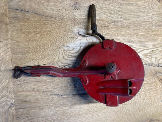 Lebber vintage® - Tough Industrial Bean Cutter - red - Antique