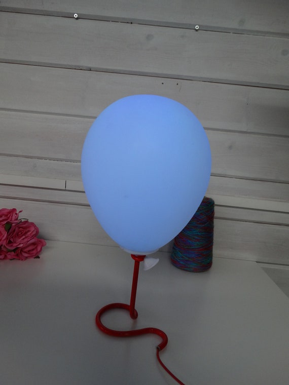 Lebber vintage - Balloon lamp, white with on and off switch! Changed color.