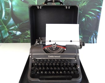 Lebber vintage® - VTG 1935 Black Underwood Universal Schreibmaschine mit Hartschalenkoffer und Originalschlüssel.