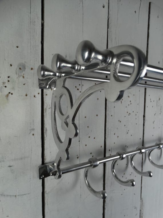 Lebber vintage® - Beautiful wagon coat rack made of polished aluminum, French train coat rack, art deco style practical and beautiful coat rack