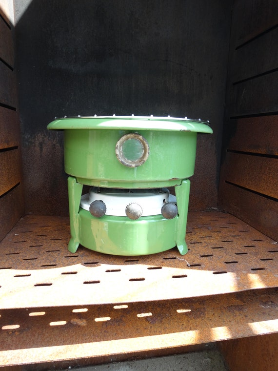 Lebber vintage® - Vintage Original Beccon petroleum stove. 3 pits. Green!