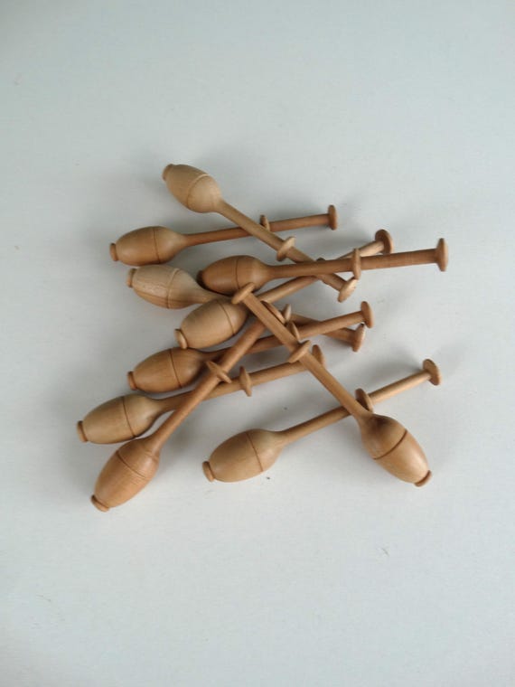 Lebber vintage® - Guatambu lace bobbin, Guatambu wood with satin lacquer.