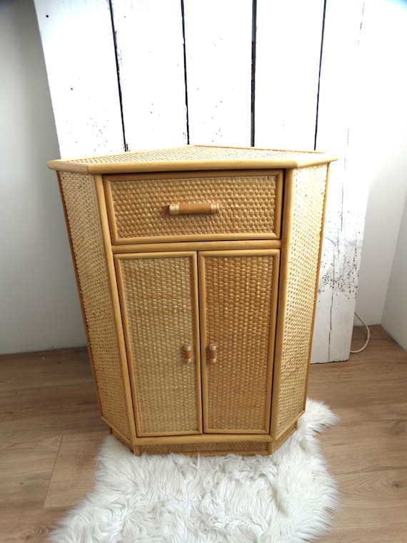 Lebber vintage® - Vintage Boho Chic Cottage Wicker, Rattan Corner Cabinet with Shelf and Drawer, Mid-Century Cabinet.