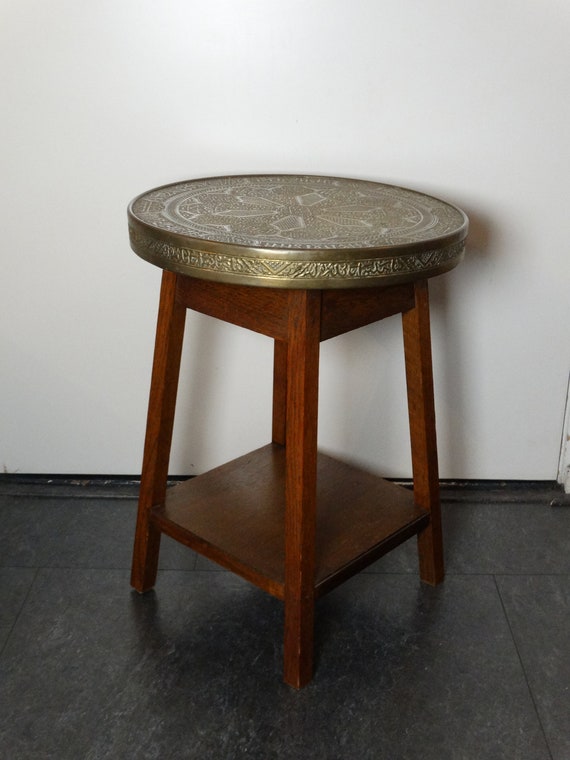 Lebber vintage® - Vintage oriental smoking table with copper top.