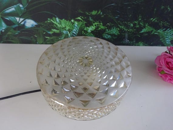 Lebber vintage® - Vintage ceiling lamp by Herda, made of glass with a relief and a mother-of-pearl sheen and matt glass top.