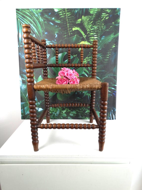 Lebber vintage® - Antique beech wood hand-turned so-called Bobbin chair, with rush seat!