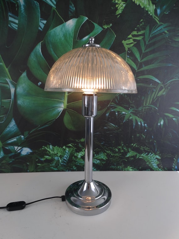 Lebber vintage® - Art deco style lamp with glass holophane lampshade.