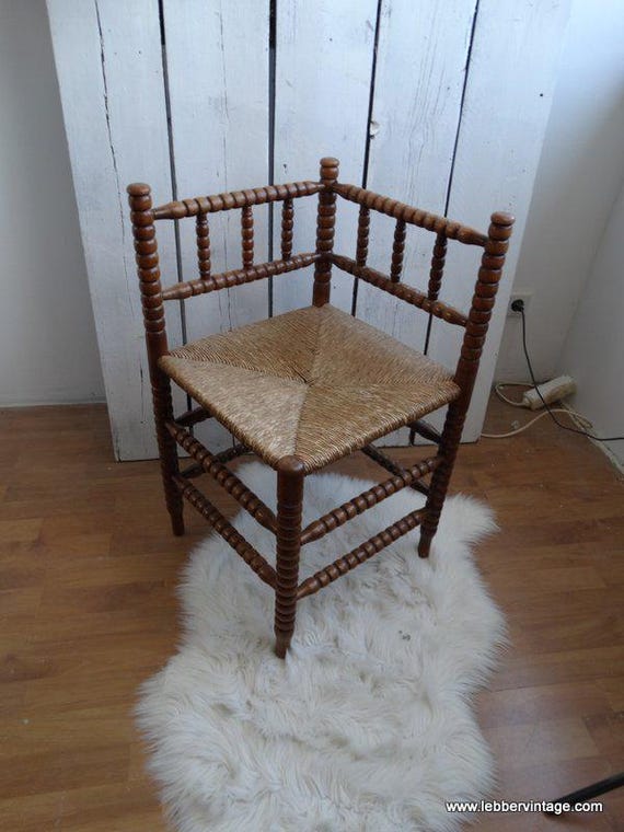 Lebber vintage® - Antique beech wooden hand-turned So-called Bobbin chair, with rush seat!