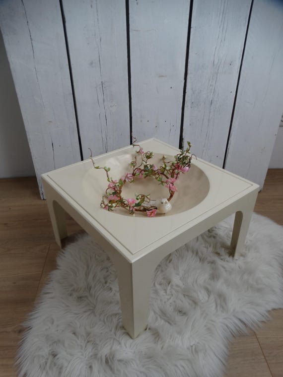 Lebber vintage® - Space Age "flair" side table, Dutch design from the 70s.