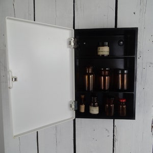 Lebber vintage® - 1960s White Italian Design BATHROOM or Medicine Cabinet &#39;Cervino&#39; by CM Torino