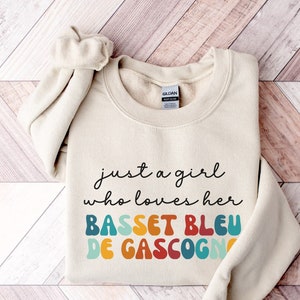 Basset Bleu De Gascogne Dog Retro Sweatshirt Gift for Girl or Woman, Funny Dog Sweater - Bleu De Gascogne Dog Owner Sweatshirt for Pet Lover