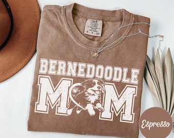 Bernedoodle Hund Mama Komfort Farben Shirt, Bernedoodle Mama Sweatshirt, Hundebesitzer Geschenk, Pelzigen Bester Freund Druck, Haustier Liebhaber T-Shirt, Süßer Hund Idee