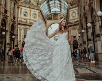 Wonderful Boho Lace Wedding Dress with a Train and V-neck/Ethereal Delicate Fine Lace Detailing/Romantic Ivory Bridal Gown