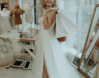 Ivory tulle wedding dress / Classy and elegant wedding gown / Dress witha slit and beautiful back / Handmade wedding dress