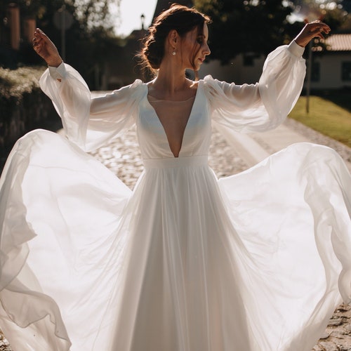 Beautiful Chiffon Wedding Gown and Deep 