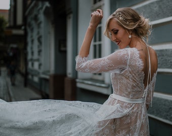 Robe de mariée en dentelle délicate beige/ robe de mariée en dentelle Boho avec manches/robe de mariée en dentelle à dos ouvert/robe de mariée en dentelle de style vintage/