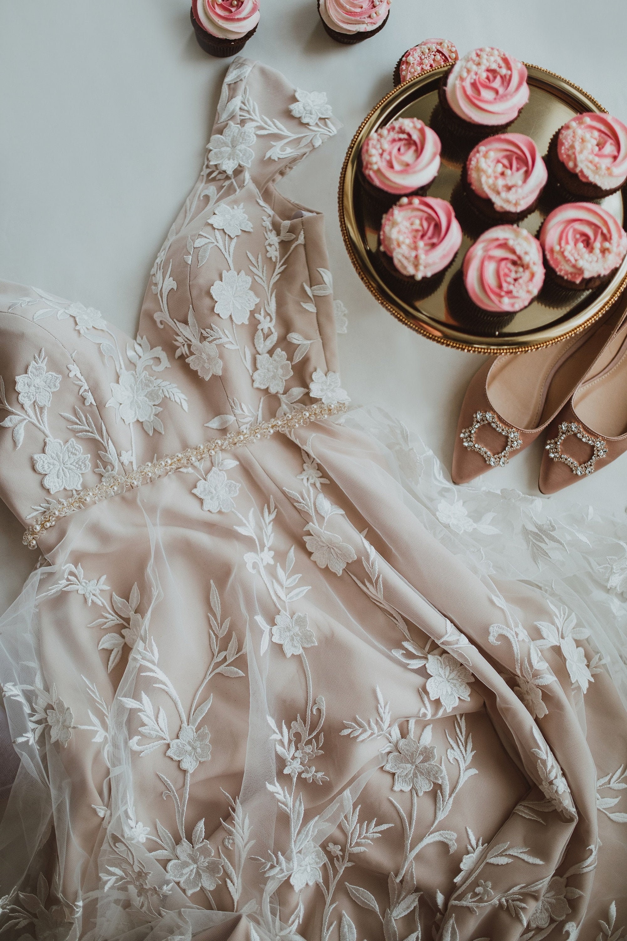 GEOMETRIC FLOWER LACE DRESS　ベージュ il_1080xN.4221042700_8b1x.jpg