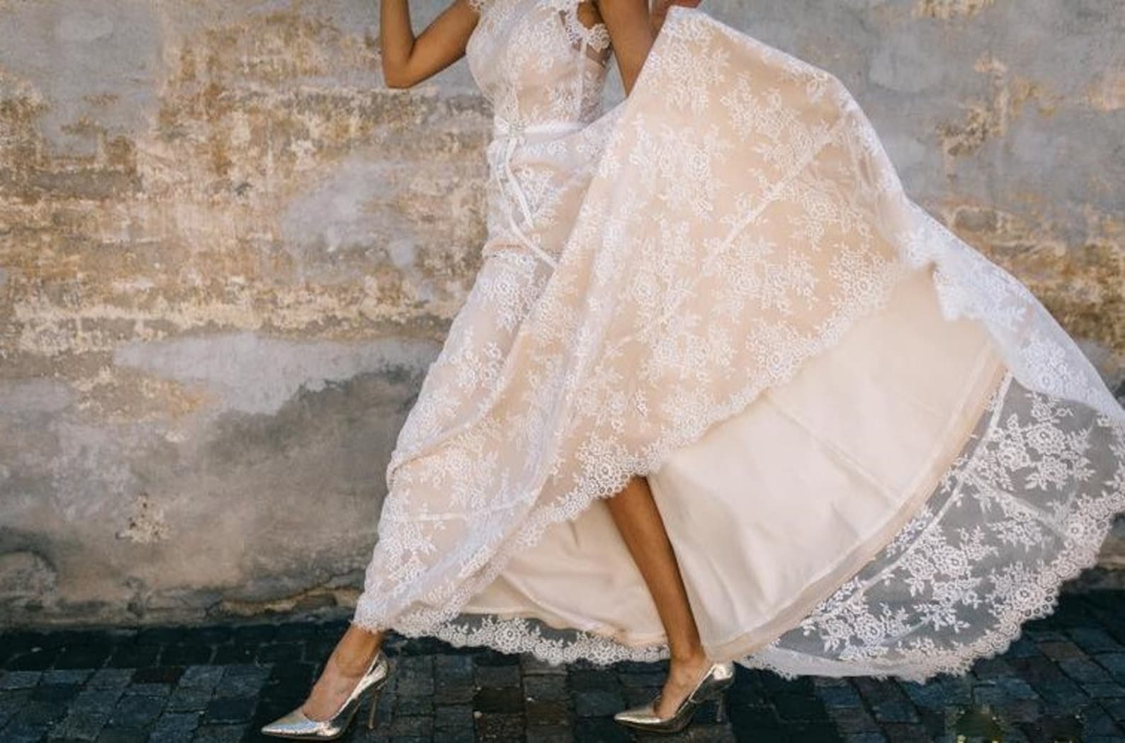 Delicate Lace Wedding Dress/ Bohemian Beige Lace Wedding - Etsy