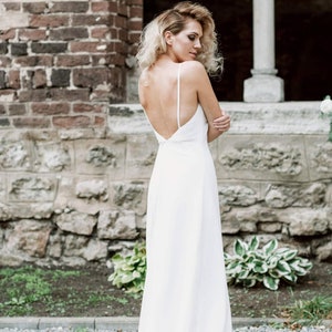 Boho Chiffon Wedding Dress With Beautiful Naked Back And Fine Straps/Summery Bohemian Wedding Gown in Ivory Colour
