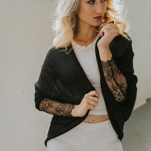 女性用ブラックソフトウールレーススリーブカーディガン、モヘアシュラッグ、ゆったりフィットニットカバーアップ、エレガントな外観、ブラックカーディガンレディース