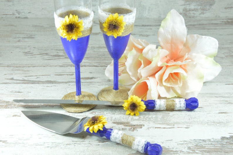 Sunflower Wedding Set Champagne Glasses Cake Serving Cutter Burlap Rustic Decoration Flutes Unity
