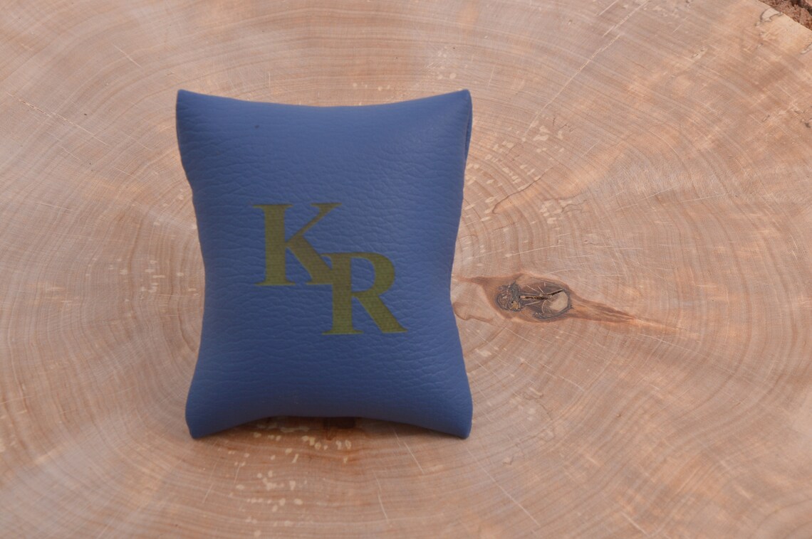 SET OF 8 watch box pillows watchbox pillows Leather Watch Etsy