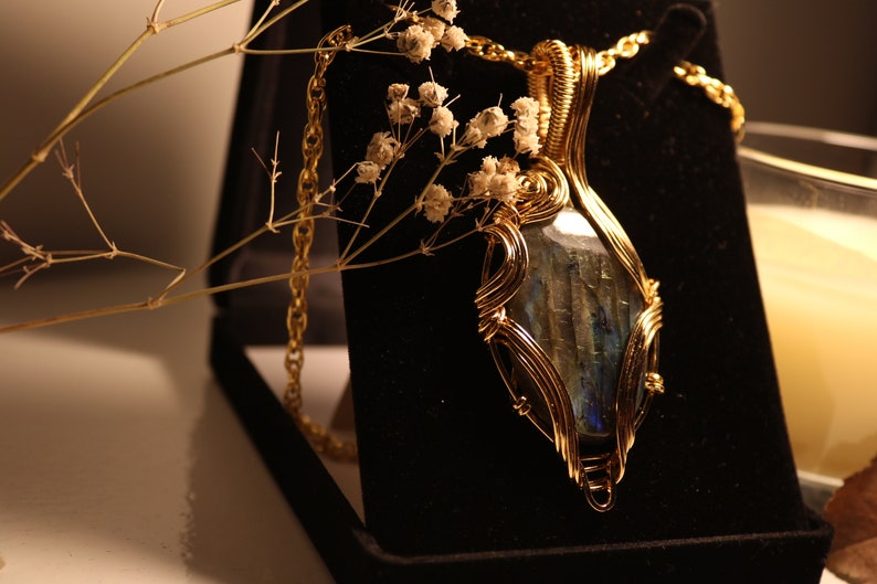 Homemade Grunge Indian Desginer Zodiac Jewelry. Mama Leo Capricorn Pendant Labradorite Gold Plated Wire Wrapped Gemstone Crystal Necklace