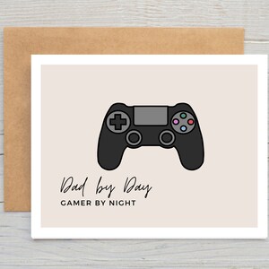 Gamer Dad Karte | Druckbare Vatertagskarte | Digitaler Download PDF | Gamer Vater | Dad by Day Gamer bei Nacht | Videospiel Dad