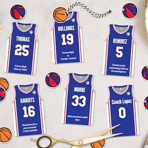 Etiquetas editables de recuerdo de fiesta de baloncesto, Etiquetas personalizadas, Etiquetas imprimibles con forma de camiseta, Cumpleaños del equipo, Descarga instantánea, 2 tamaños incluidos, DIY