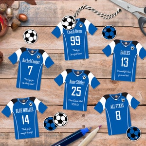 Étiquettes de faveur de fête de football modifiables, personnalisées, étiquettes imprimables en forme de maillot, anniversaire de l'équipe de football, téléchargement immédiat, 2 tailles incluses, bricolage