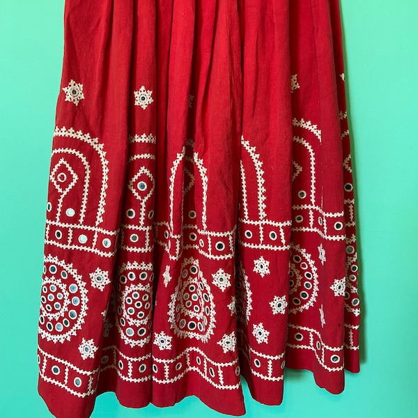 Combi Random Embroidery Skirt main image 1