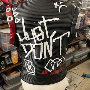 Ashton Greymoore Cosplay gilet et pantalon PNG & SVG Cosplay fichiers numériques pour Cricut et Silhouette Machines