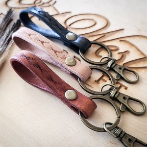Leather Strap Keychain Western Leather Keychain Tooled Leather Western Leather Accessories Boho Keychain Personalized Leather Key Chain