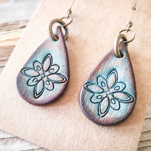 Hand Tooled Turquoise Vintage Leather Earrings - Southwestern Jewelry - Boho Jewelry - Cowgirl Jewelry - Rodeo Jewelry - Western Gifts