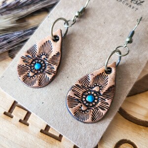 Western Leather Earrings Tooled Leather Teardrop Turquoise Earrings - Southwestern Jewelry - Boho Jewelry - Cowgirl Jewelry - Rodeo Jewelry