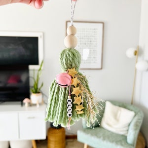 Personalized Stocking Tassel, Christmas Tassel Ornament, Beaded letters, Chunky Yarn, Pink, Green, White, Gray, Star Tassel, Whimsy Tassel