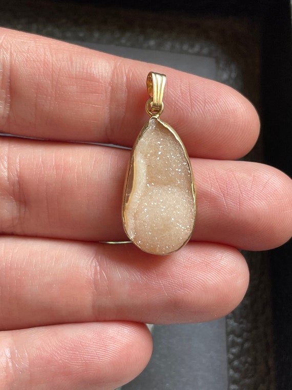 Beautiful Druzy Chalcedony Pendant - 22k gold plated - Peachy Light Stone Jewelry - Drusy Stone Jewelry - Chalcedony Geode Pendant