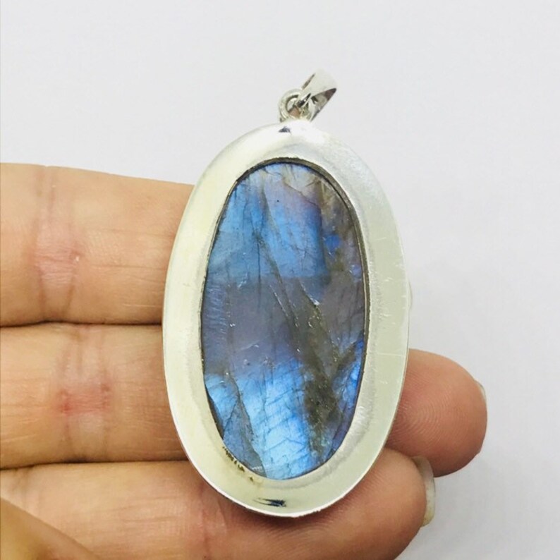 Beautiful FacetedLabradorite Pendant \u2013 Sterling Silver \u2013 Labradorite Jewelry \u2013 Blue Stone Pendant \u2013 Birthstone Jewelry \u2013 Moldavite