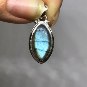 Adorable Labradorite Necklace – Sterling Silver – Labradorite Jewelry – Blue Stone Pendant – Birthstone Jewelry – Moldavite