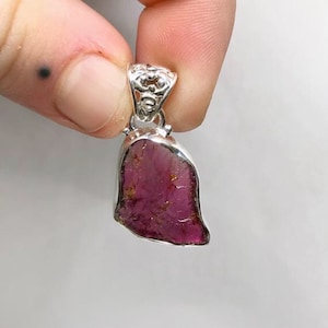 Translucent Rough Garnet Pendant   – Sterling Silver – Garnet Jewelry – Red Stone Pendant – January Birthstone Jewelry – Moldavite