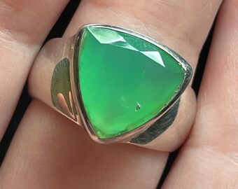 Faceted Chrysoprase Sterling Silver Ring US 7.5 - High Grade Translucent Triangle Gemstone - Genuine Chrysoprase Jewelry