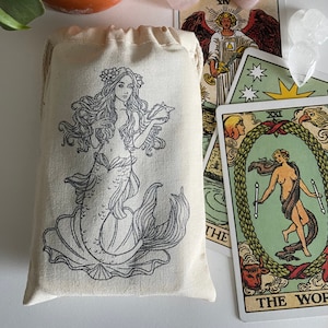 Sirène | Tarot | Oracle | Sorcière des mers| Sac d'herbes aromatiques| Sac de runes| Pendule | Amulette | Sac Wicca | Voyage d'autel | Sac de sorts | Sorcière | Wicca