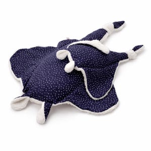 Mantarochen ROCCO Kuscheltier für Kinder Rochen Kissen blau/weiss aus Musselin in Groß und Klein mit Namen Geschwister- Geschenk Set