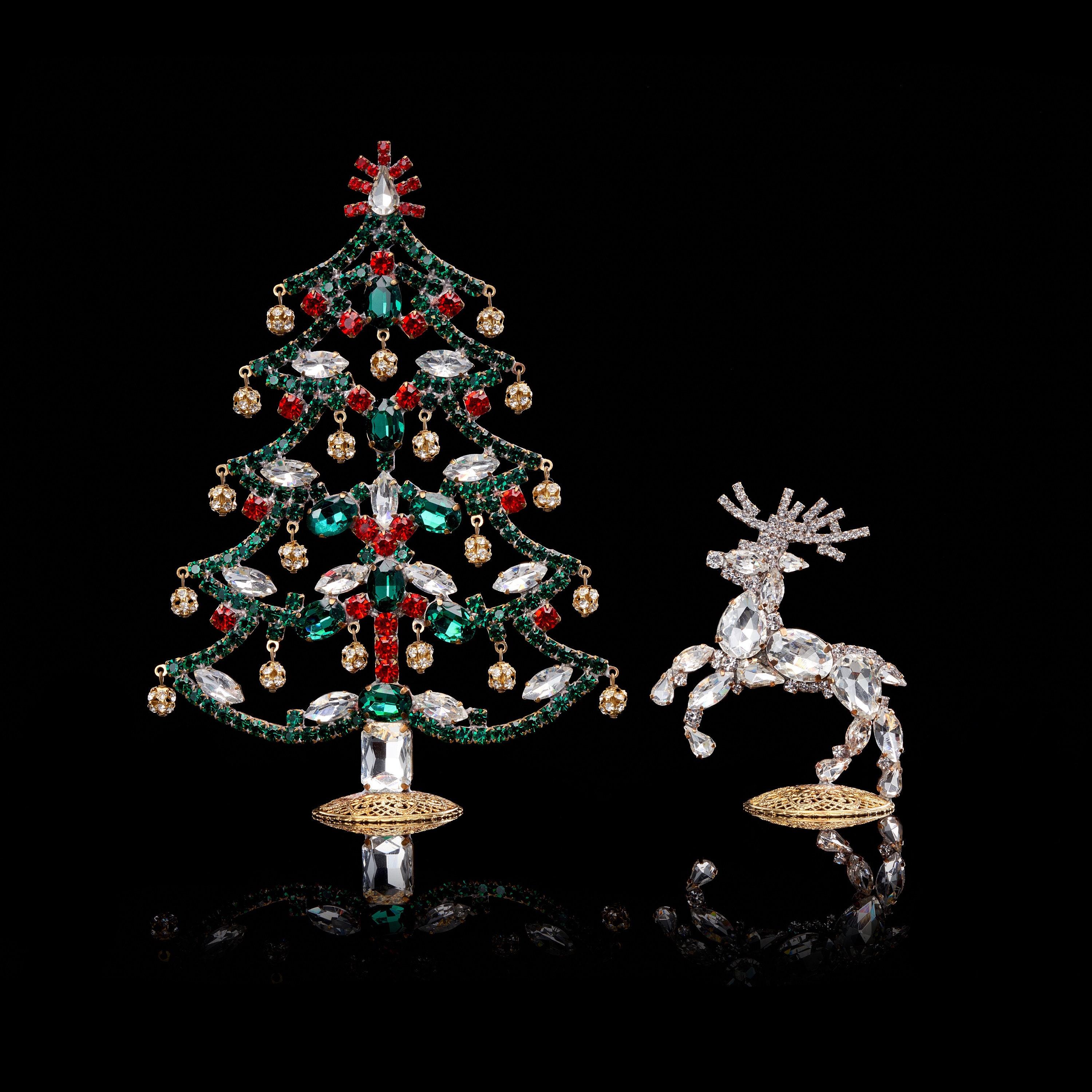 クリスマスの魔法（お祭りの色）とトナカイ、クリスマスの飾り