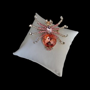 Exclusive Brooch – Spider with Detailed and Sophisticated Design