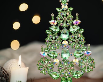 Wonderous Christmas Tree (Light Green)