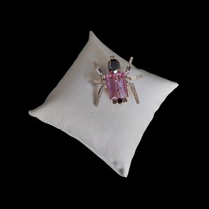 Exclusive Brooch – Small Spider with Detailed Design