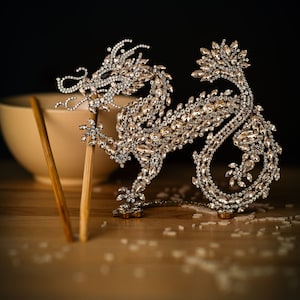 Chinese dragon with rhinestones (Crystal)