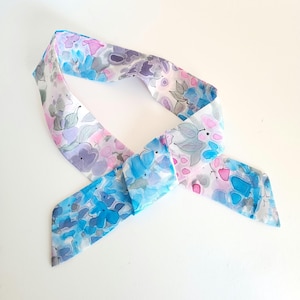 Fine hand-painted silk scarf with floral pattern: 99 x 5 cm, sky blue and pink