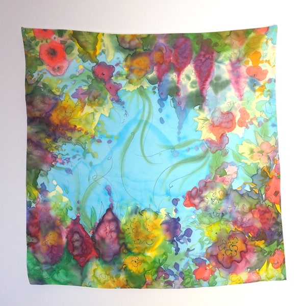 Foulard carré en soie peint main fleuri, foulard en soie femme, bandana floral, nymphéas, petit foulard bleu ciel, cadeau pour elle
